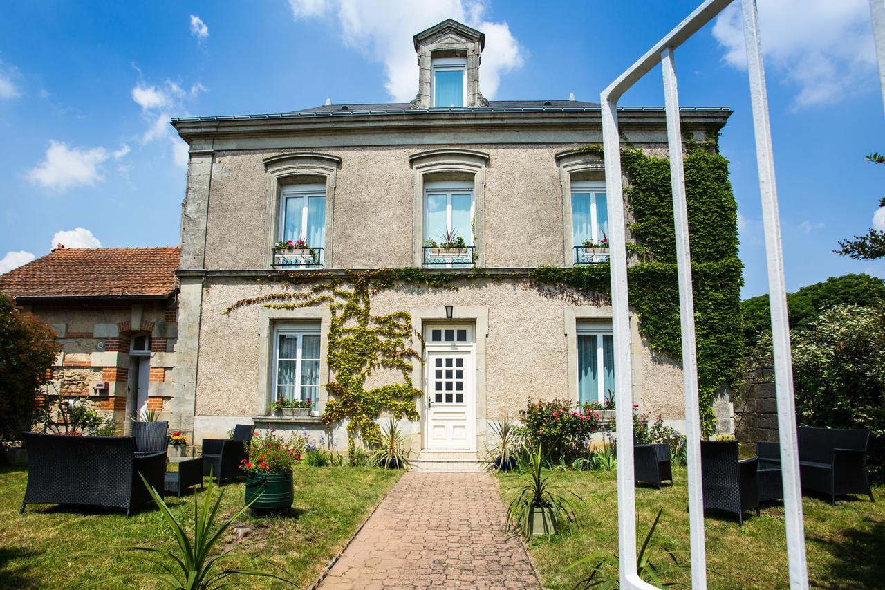 Logis Hotels Restaurant La Mere Hamard Semblançay Exteriör bild