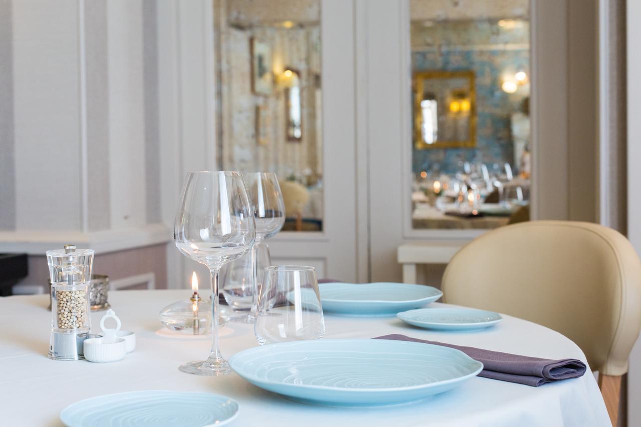 Logis Hotels Restaurant La Mere Hamard Semblançay Exteriör bild