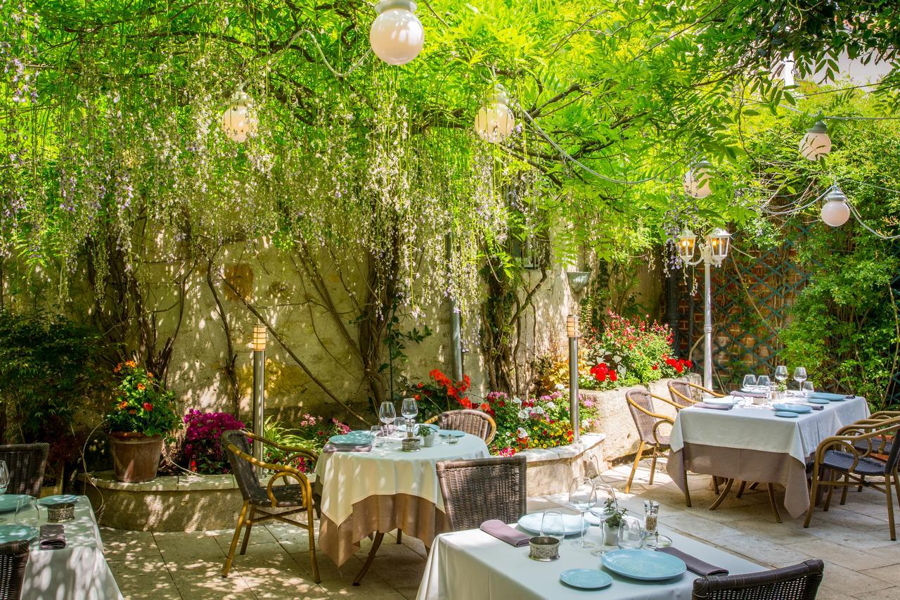 Logis Hotels Restaurant La Mere Hamard Semblançay Exteriör bild